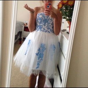 Beautiful blue and white dress MAKE ME AN OFFER!